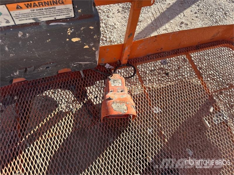 JLG 860SJ 4WD Diesel Telescopic Boom Lift 直臂高空工作平台