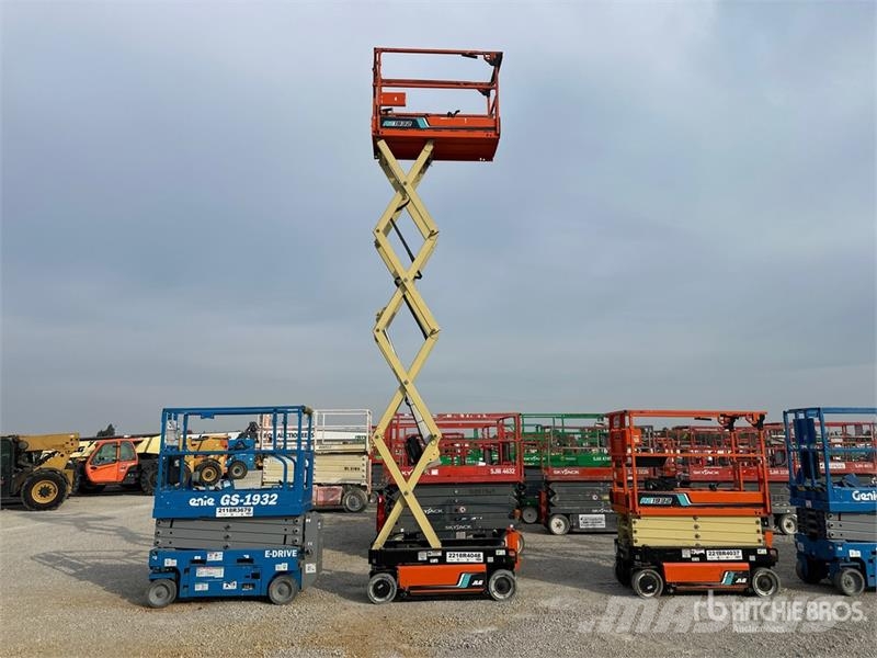 JLG AE1932 Electric Scissor Lift Scissor lifts