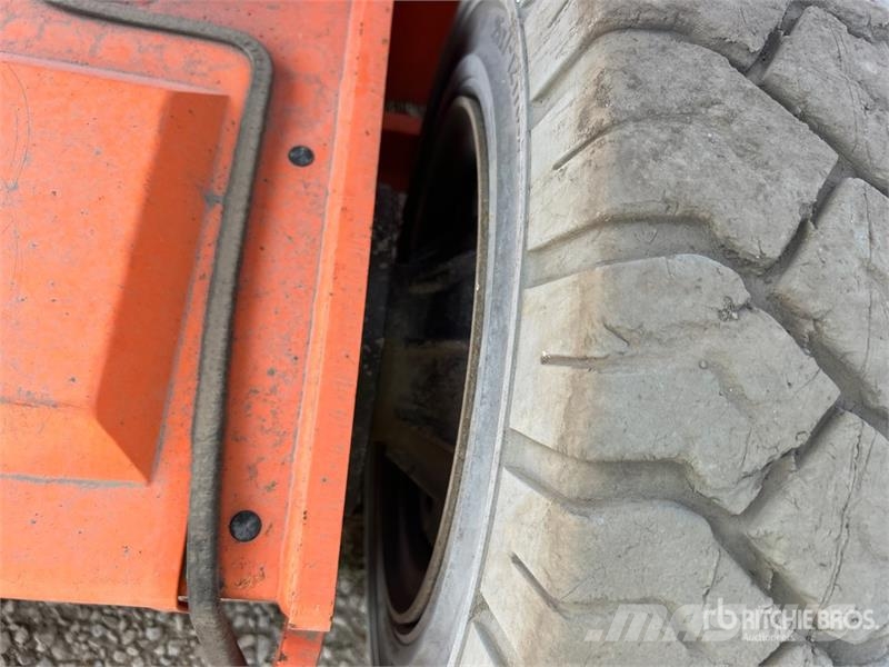 JLG E300 AJP 2WD Electric Articulating Boom Lift Plataformas con brazo de elevación manual