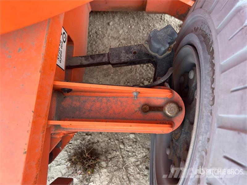 JLG E300 AJP 2WD Electric Articulating Boom Lift Plataformas con brazo de elevación manual