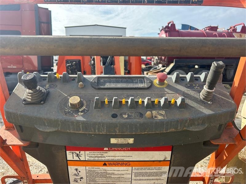JLG E300AJP 2WD Electric Articulating Boom Lift Knikarmhoogwerkers