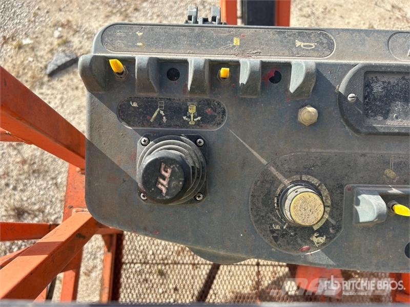 JLG E300AJP 2WD Electric Articulating Boom Lift Knikarmhoogwerkers