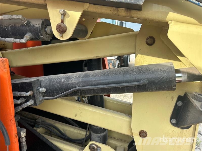 JLG E300AJP 2WD Electric Articulating Boom Lift Knikarmhoogwerkers