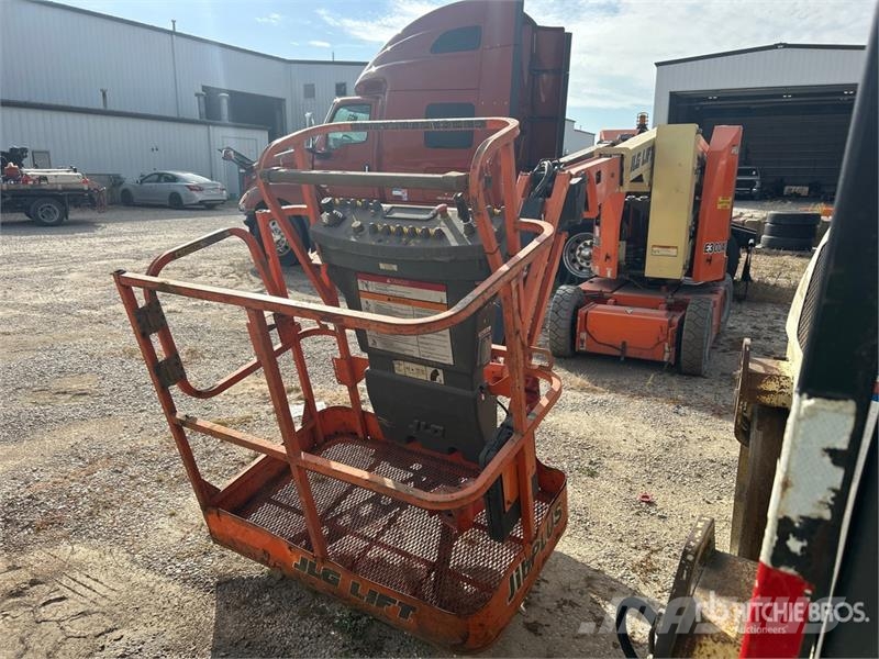 JLG E300AJP 2WD Electric Articulating Boom Lift Knikarmhoogwerkers