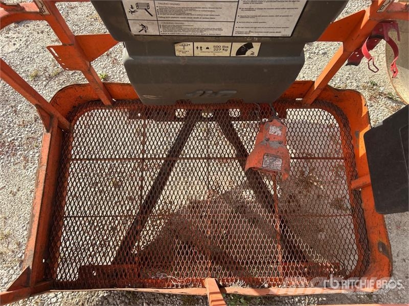 JLG E300AJP 2WD Electric Articulating Boom Lift Knikarmhoogwerkers