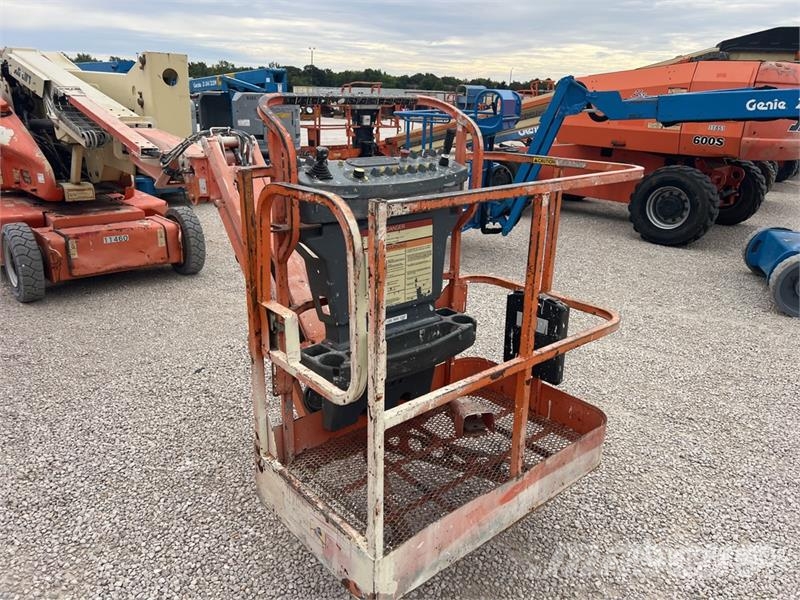 JLG E400AJPN 2WD Electric Articulating Boom Lift Bomlifte med knækarm