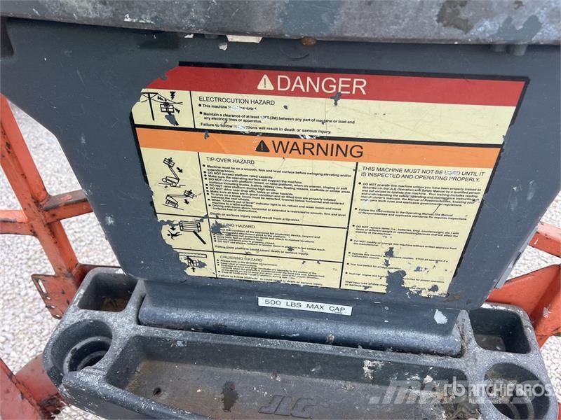 JLG E400AJPN 2WD Electric Articulating Boom Lift Bomlifte med knækarm