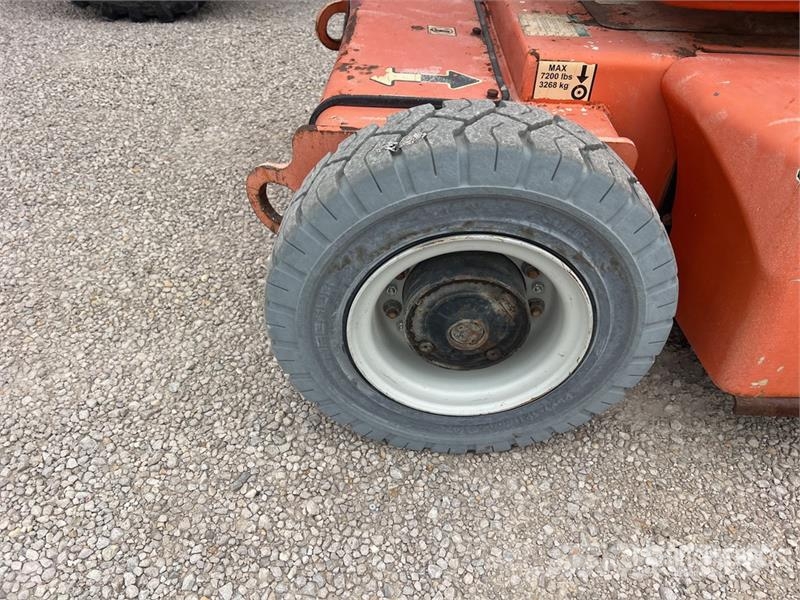JLG E400AJPN 2WD Electric Articulating Boom Lift Bomlifte med knækarm
