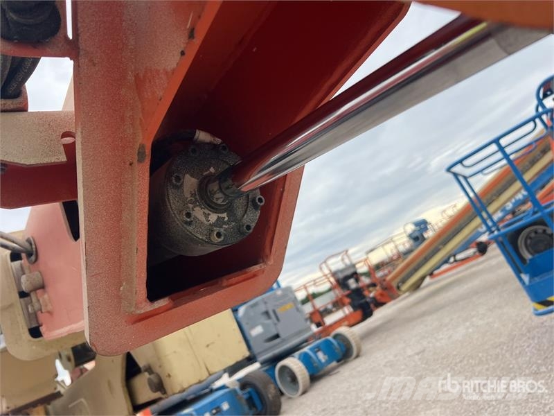 JLG E400AJPN 2WD Electric Articulating Boom Lift Bomlifte med knækarm