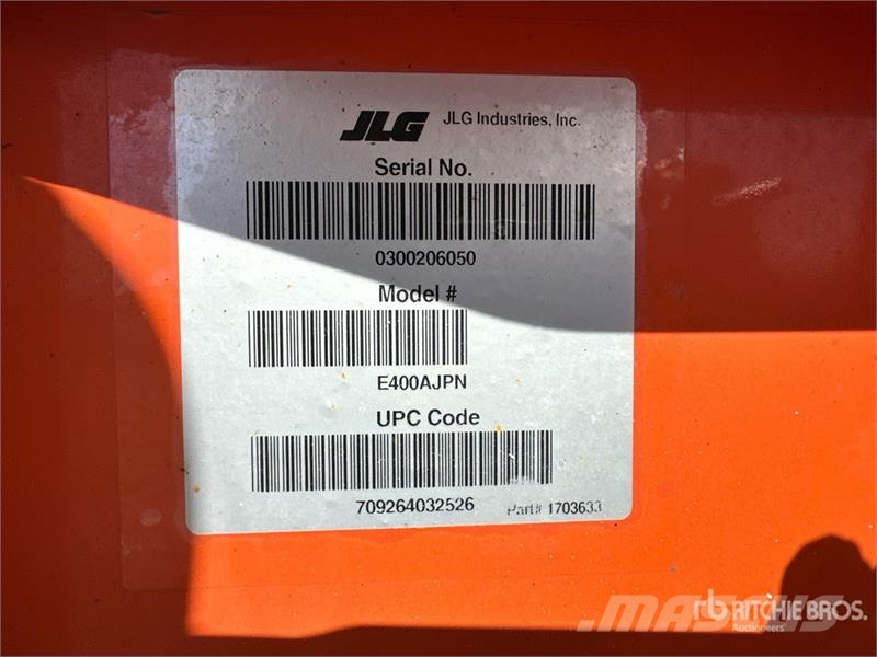 JLG E400AJPN 2WD Electric Articulating Boom Lift Articulated boom lifts