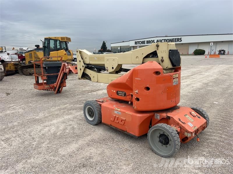 JLG E400AJPN 2WD Electric Articulating Boom Lift Bomlifte med knækarm