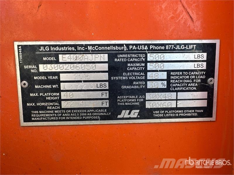 JLG E400AJPN 2WD Electric Articulating Boom Lift Articulated boom lifts
