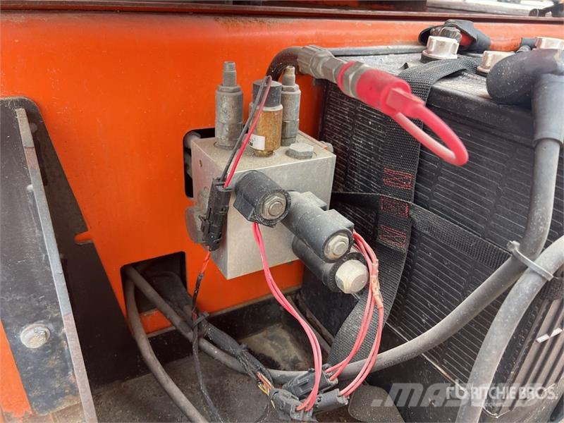 JLG E400AJPN 2WD Electric Articulating Boom Lift Bomlifte med knækarm