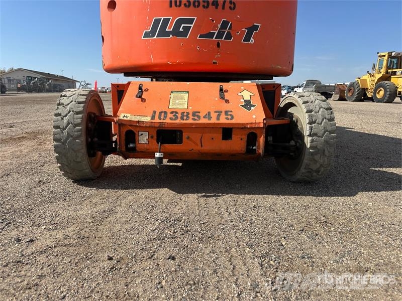 JLG E400AJPN 2WD Electric Articulating Boom Lift Articulated boom lifts