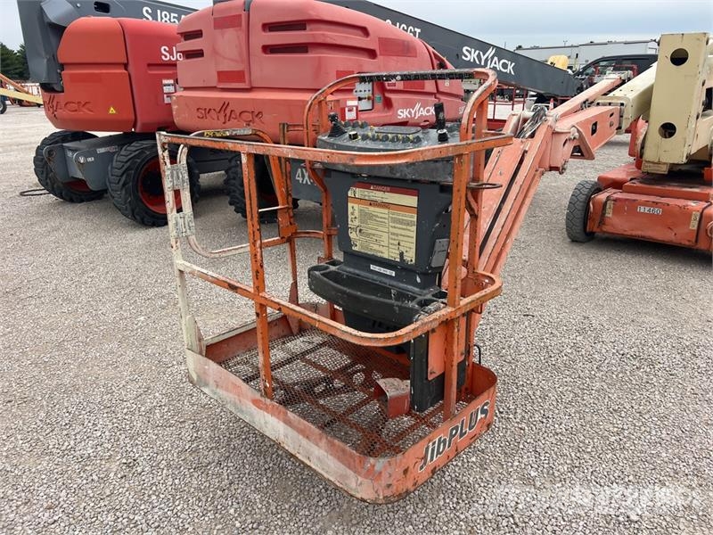 JLG E400AJPN 2WD Electric Articulating Boom Lift Bomlifte med knækarm