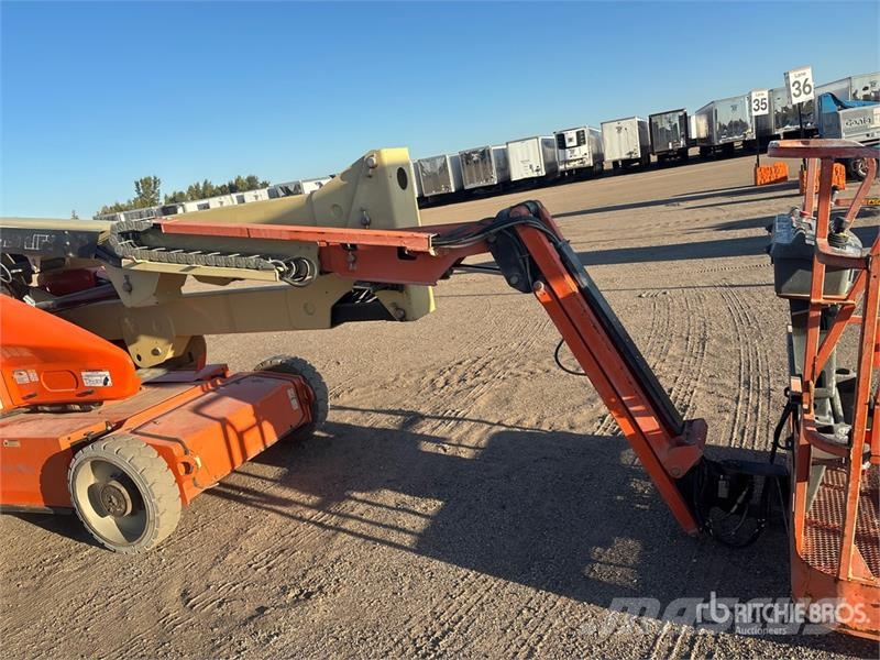 JLG E450AJ 2WD Electric Articulating Boom Lift Articulated boom lifts