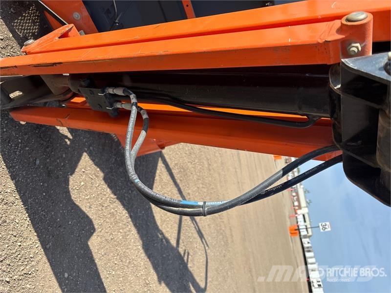 JLG E450AJ 2WD Electric Articulating Boom Lift Zglobne dvižne ploščadi
