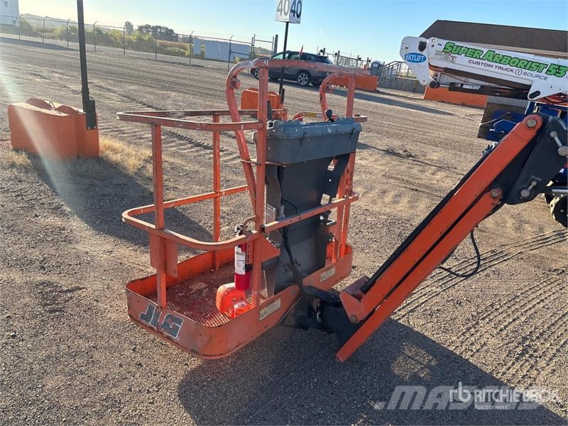 JLG E450AJ 2WD Electric Articulating Boom Lift Articulated boom lifts