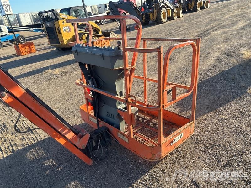 JLG E450AJ 2WD Electric Articulating Boom Lift Articulated boom lifts