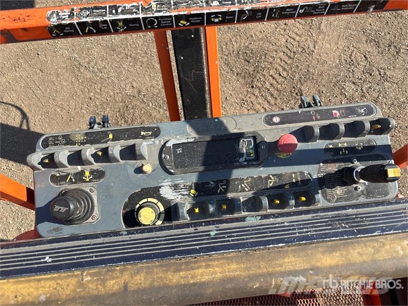 JLG E450AJ 2WD Electric Articulating Boom Lift Zglobne dvižne ploščadi