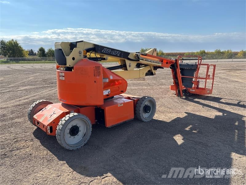 JLG E450AJ 2WD Electric Articulating Boom Lift Zglobne dvižne ploščadi