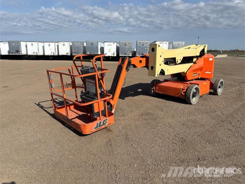 JLG E450AJ 2WD Electric Articulating Boom Lift Zglobne dvižne ploščadi