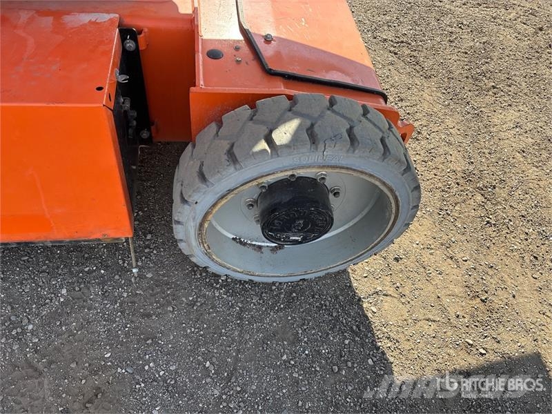 JLG E450AJ 2WD Electric Articulating Boom Lift Zglobne dvižne ploščadi