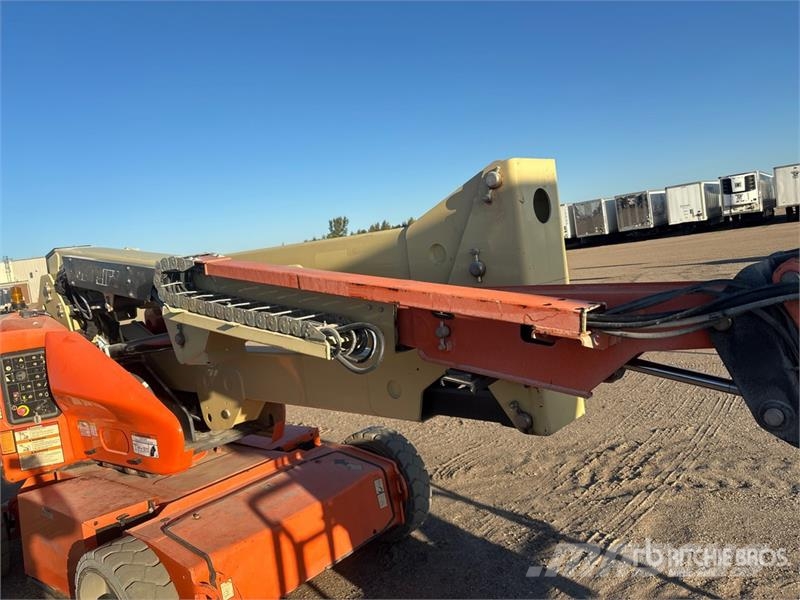 JLG E450AJ 2WD Electric Articulating Boom Lift Articulated boom lifts