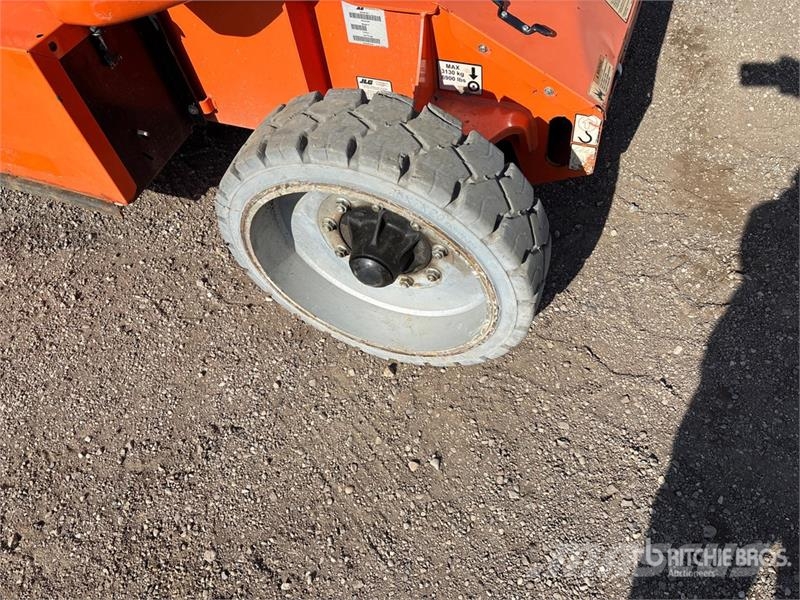 JLG E450AJ 2WD Electric Articulating Boom Lift Zglobne dvižne ploščadi