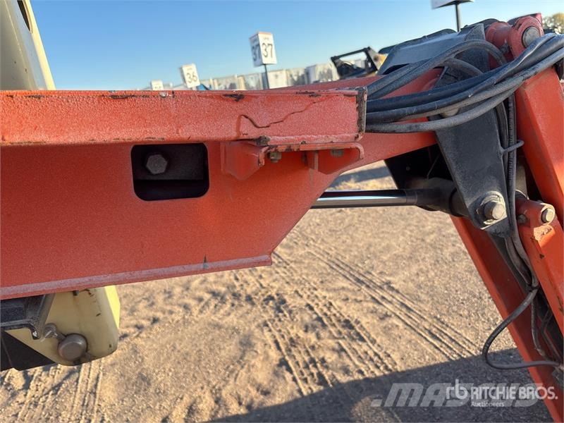 JLG E450AJ 2WD Electric Articulating Boom Lift Articulated boom lifts