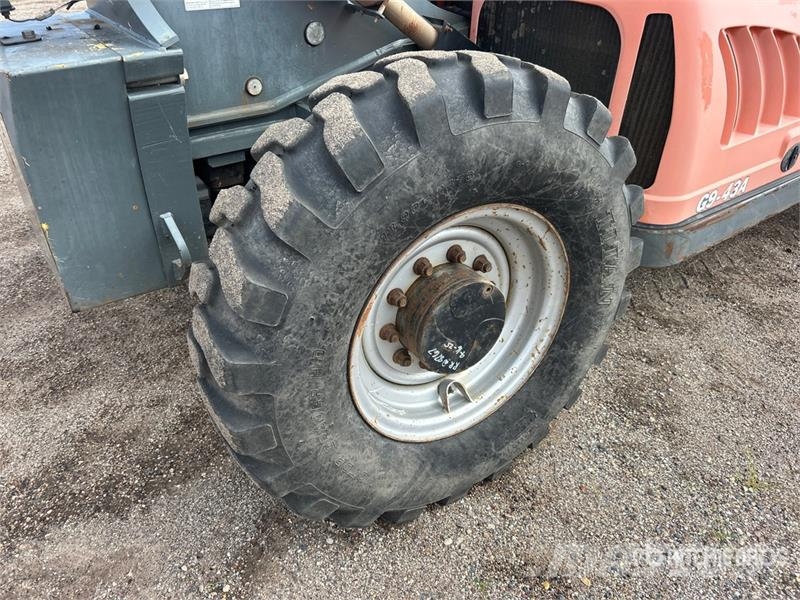 JLG G9-43A Телескопични товарачи