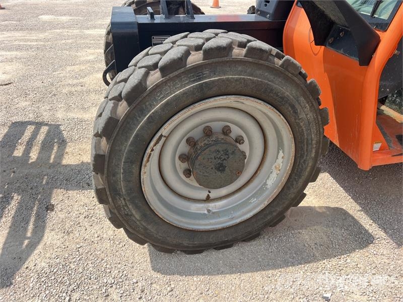 JLG G9-43A Телескопични товарачи