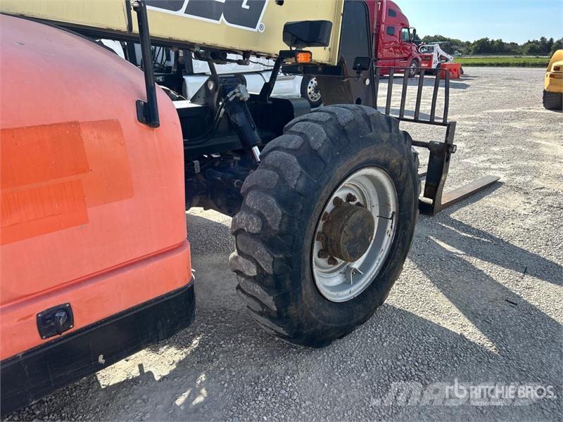 JLG G9-43A Телескопични товарачи
