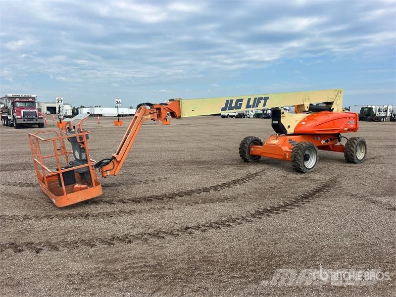 JLG M600JP 2WD Hybrid Articulating Boom Lift Articulated boom lifts