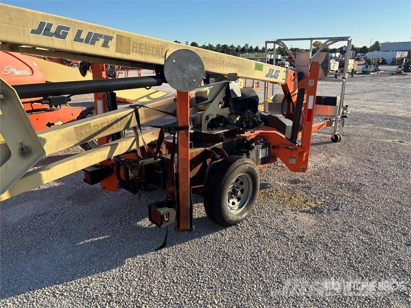 JLG T-350 Towable Lift (Inoperable) Vlečne dvižne ploščadi