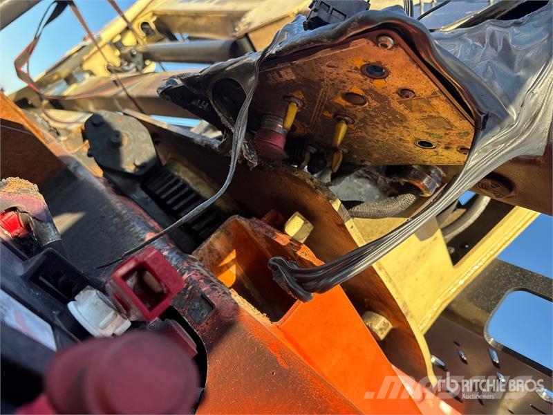 JLG T-350 Towable Lift (Inoperable) Vlečne dvižne ploščadi