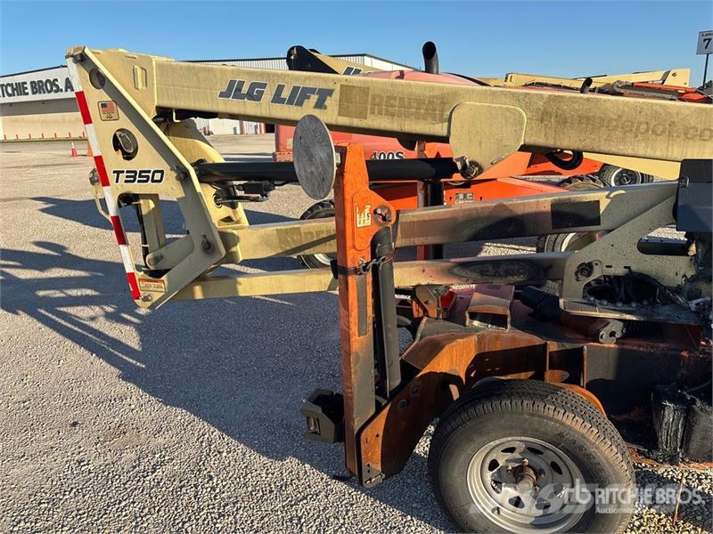 JLG T-350 Towable Lift (Inoperable) Vlečne dvižne ploščadi