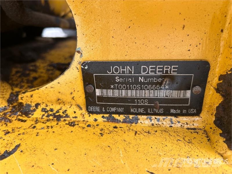 John Deere 110 4x4 Backhoe Loader Rendegravere