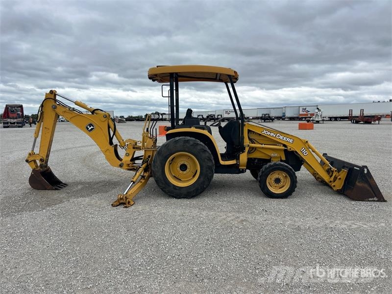 John Deere 110 4x4 Backhoe Loader Ekskavatori-iekrāvēji