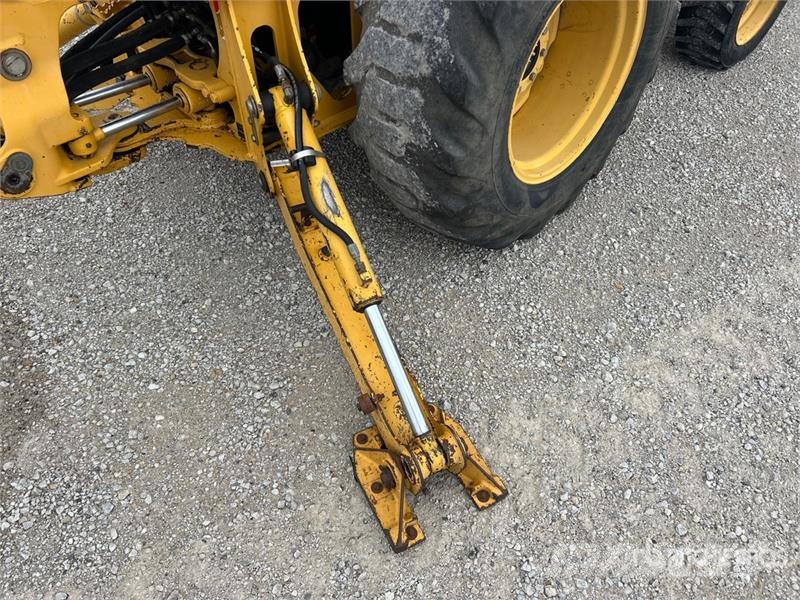 John Deere 110 4x4 Backhoe Loader Ekskavatori-iekrāvēji