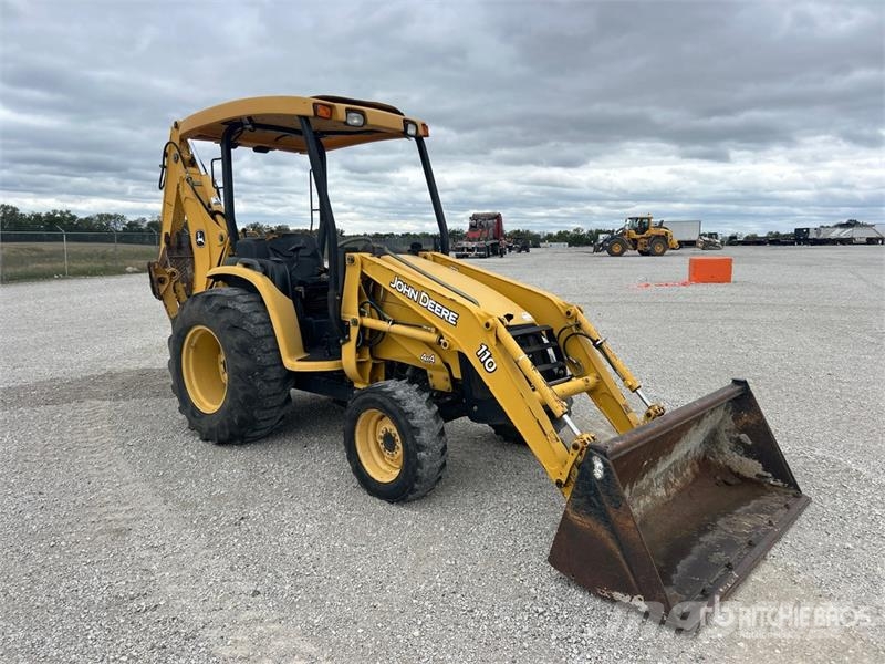 John Deere 110 4x4 Backhoe Loader Ekskavatori-iekrāvēji