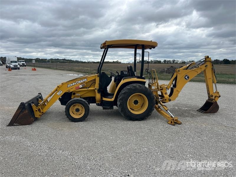 John Deere 110 4x4 Backhoe Loader Ekskavatori-iekrāvēji