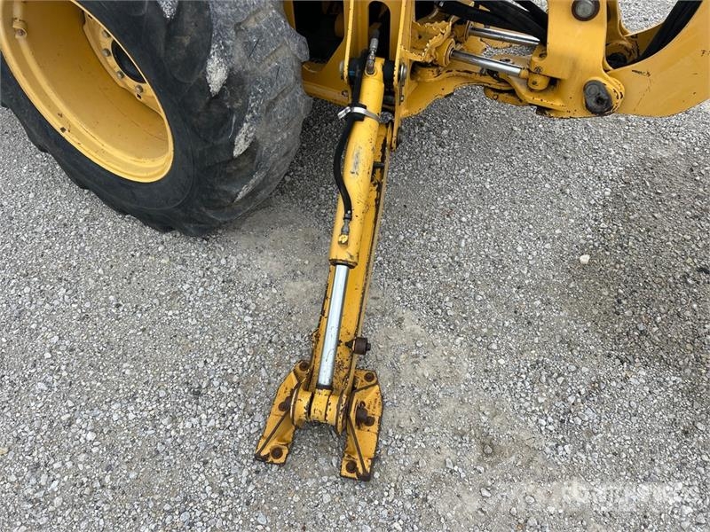 John Deere 110 4x4 Backhoe Loader Ekskavatori-iekrāvēji
