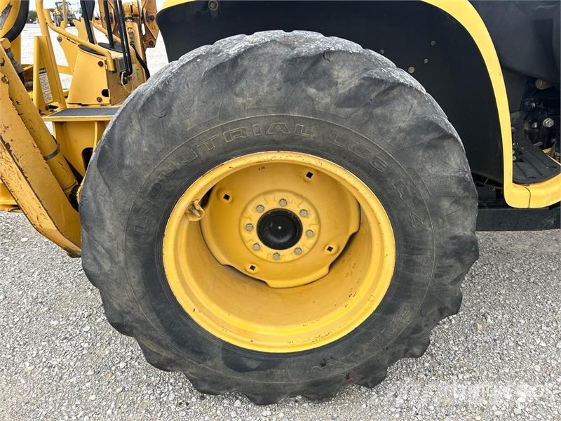 John Deere 110 4x4 Backhoe Loader Ekskavatori-iekrāvēji