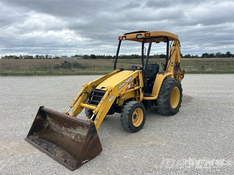 John Deere 110 4x4 Backhoe Loader Ekskavatori-iekrāvēji