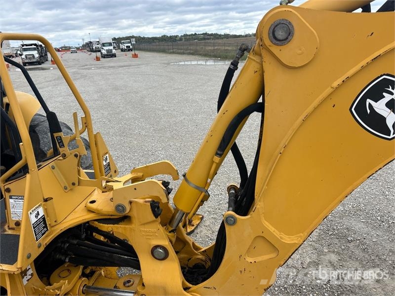 John Deere 110 4x4 Backhoe Loader Ekskavatori-iekrāvēji