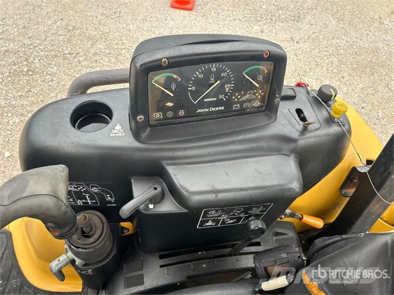 John Deere 110 4x4 Backhoe Loader Ekskavatori-iekrāvēji
