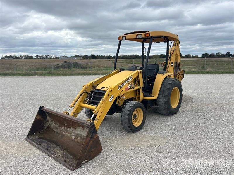 John Deere 110 4x4 Backhoe Loader Ekskavatori-iekrāvēji