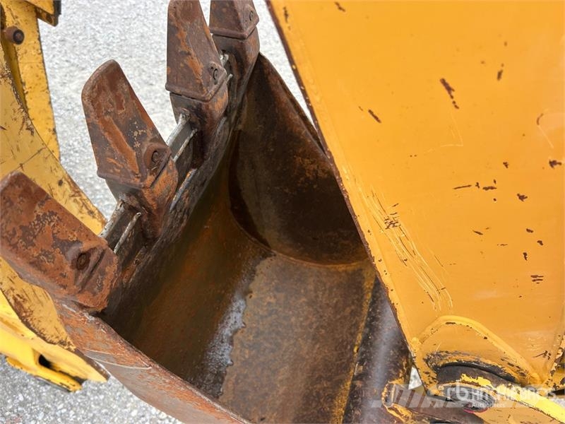 John Deere 110 4x4 Backhoe Loader Ekskavatori-iekrāvēji