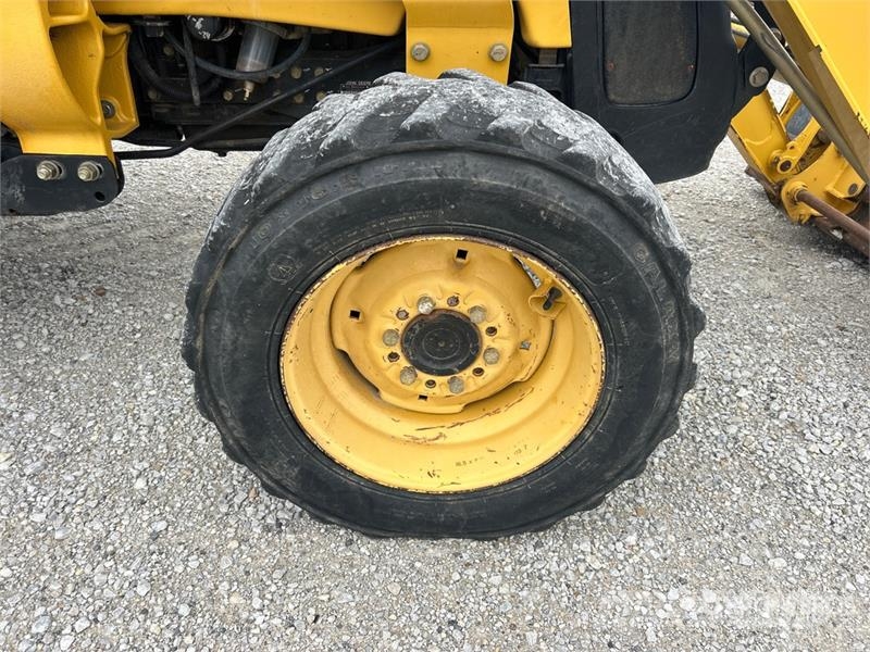 John Deere 110 4x4 Backhoe Loader Ekskavatori-iekrāvēji
